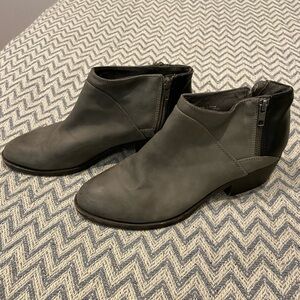 BC Footwear Union Bootie – Gray Ankle Boots – Size 9.5